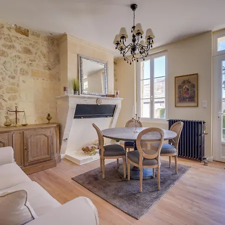 Des Coteaux Holiday home